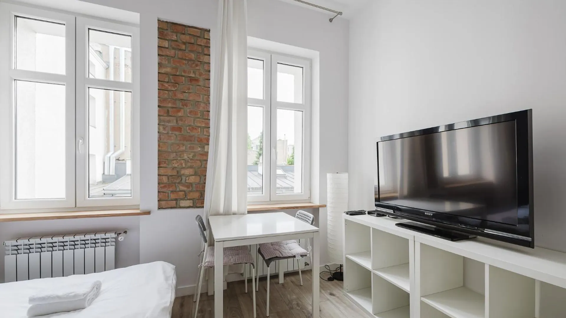 Jezyce Comfort Apartment By Bookinghost بوزنان